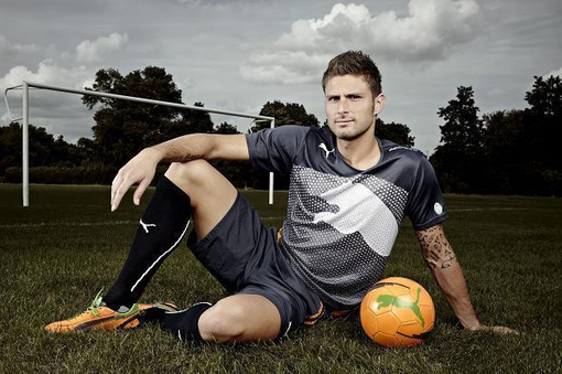 加蓬主帅：难以释怀世预赛出局，非洲杯目标是打进四强（加蓬主帅：世预赛出局仍难接受，非洲杯力争跻身四强）