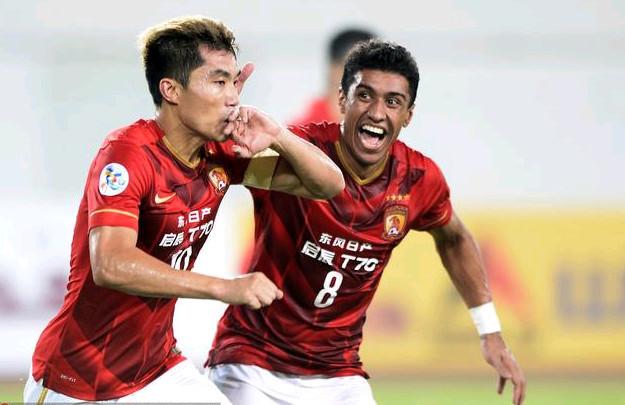 莱万：很开心能回到诺坎普踢球，能在这里进球我感到无比自豪（莱万：重返诺坎普让我无比开心，在这里破门我倍感自豪）