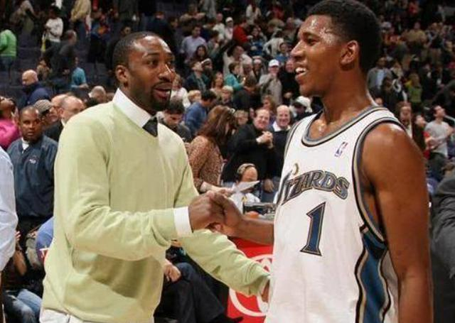 意甲战报：普利西奇梅开二度，米兰让二追三3-2逆转都灵（意甲快讯：普利西奇双响，AC米兰让二追三，3-2逆转都灵）