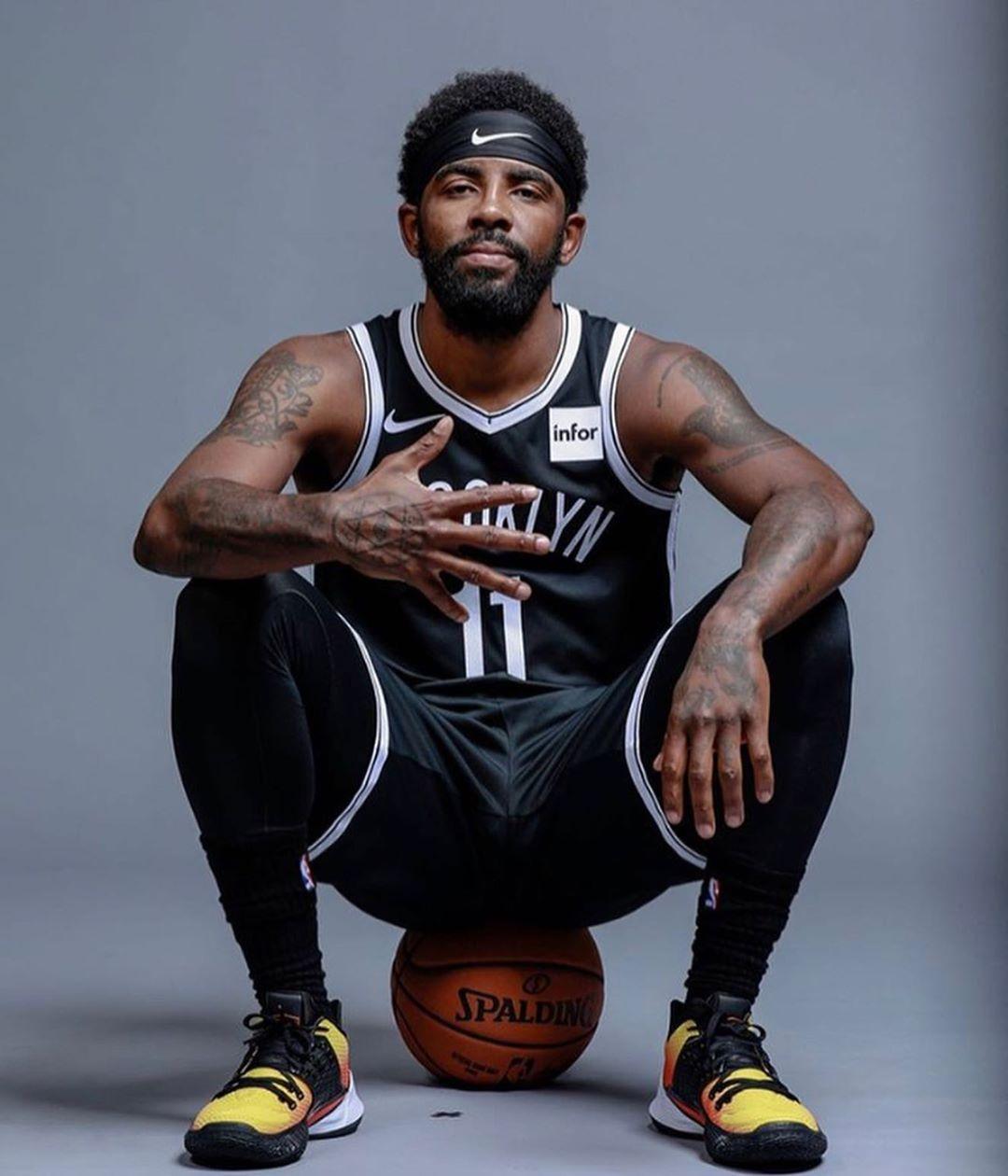 马克西14中5仅得12分！里弗斯：我们对他有些反应过度了（马克西14投5中仅12分，里弗斯：我们对他反应有点过头）