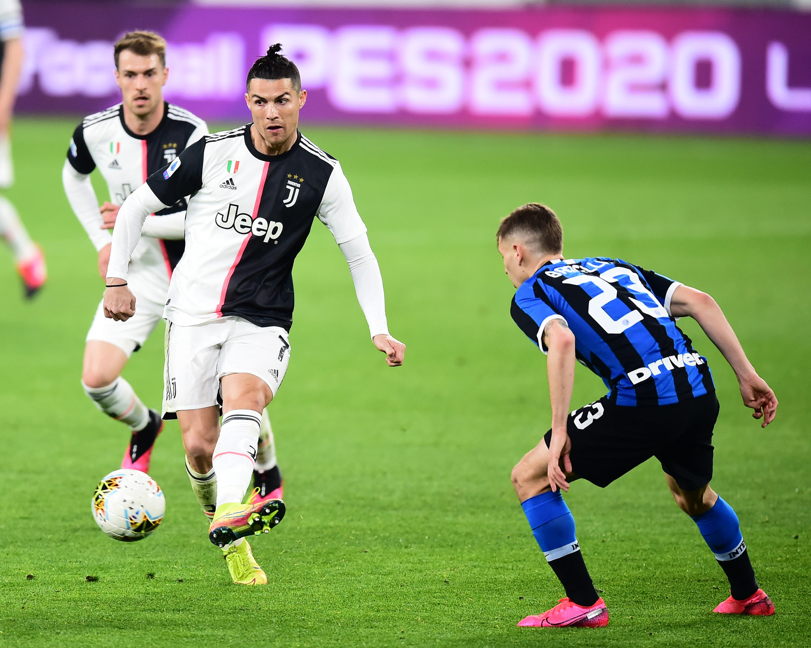 萨里：我们赢米兰是合理的；因西涅就像我儿子，俱乐部会决定（萨里：战胜米兰实至名归；因西涅像我儿子，去留由俱乐部定）