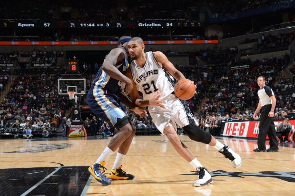 CBA球队战术分析：新疆队防守策略（CBA战术解读：新疆队防守体系解析）