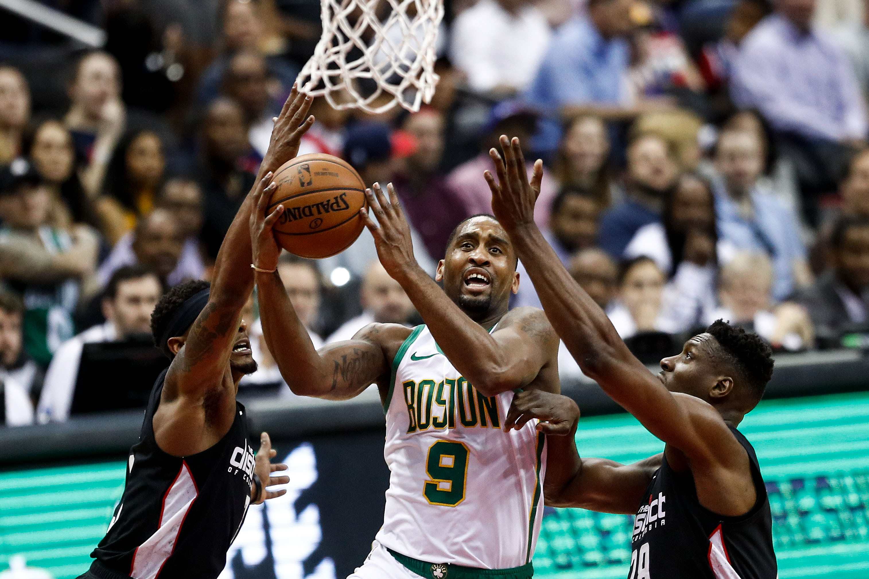 议起复盘｜快船攻防两端的进步——全员发挥，科林斯和大洛佩斯的作用，（复盘快船攻防升级：全队齐发力，科林斯与大洛佩斯的关键作用）