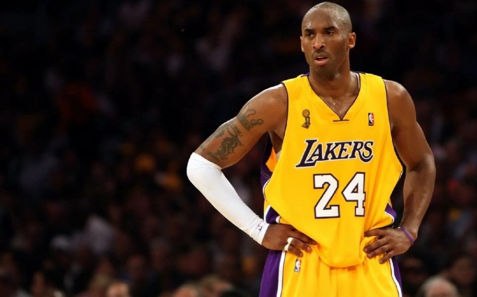 干干净净！恩比德欲隔扣造杀伤 篮网挑战成功改吹好帽（恩比德隔扣造犯未果遭好帽，篮网挑战成功改判）