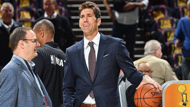 获评10分！陈威全场完成12次扑救，力保海港客场龙门不失（满分10分！陈威12次神扑助海港客场零封对手）