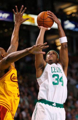 记者：埃德松经纪人不再谈续约，球员身价可能降至3000-4000万（记者：埃德松经纪人暂停续约沟通，球员估值或降至3000万-4000万）